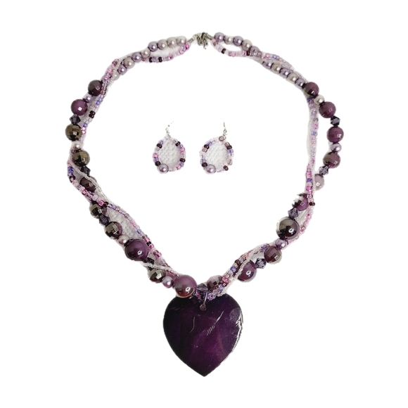 Sophisticated Mother Of Pearl Shell Heart Multistrand Purple Beaded Necklace Set - Picture 3 of 11
